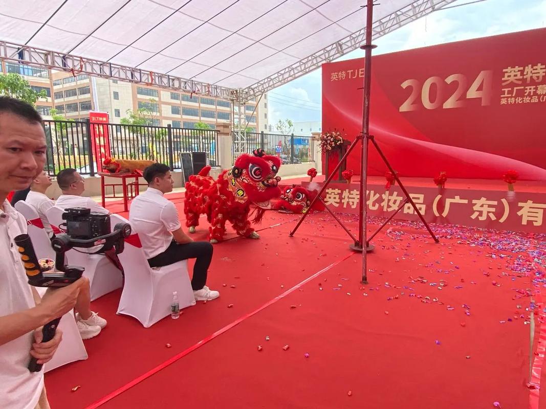 05-23 10:05 全部评论 大家都在搜: 环球气球礼仪庆典